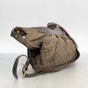 Louis Vuitton - Authentic & great condition